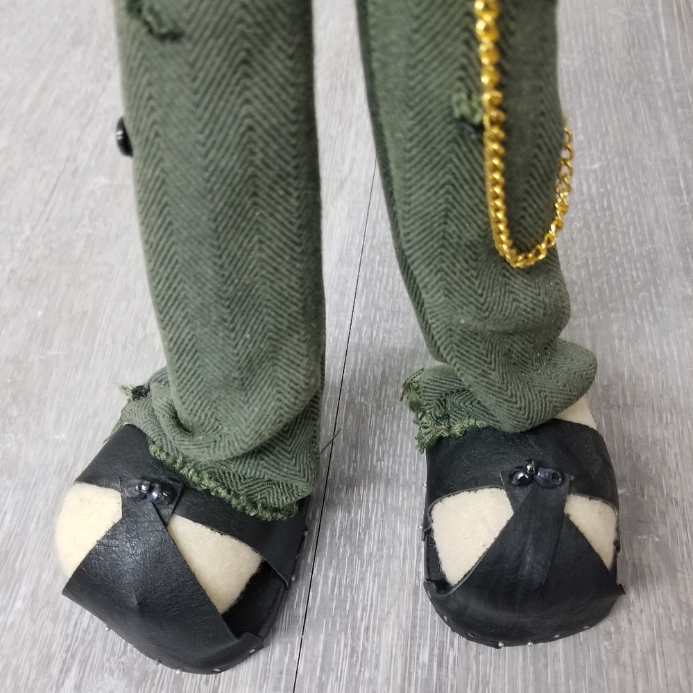 Punk Rocker Art decor doll - Picture 13 of 16